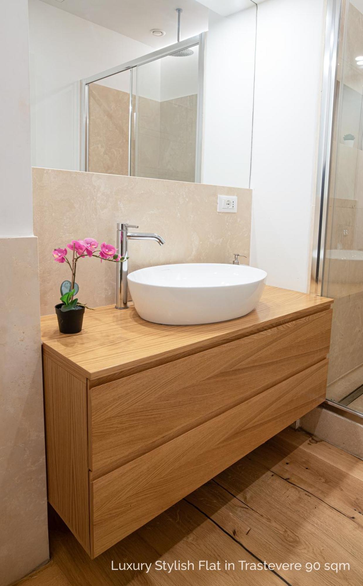 La Dolce Vita - Luxury Stylish Flats In Trastevere 70-90Sqm Рим Экстерьер фото