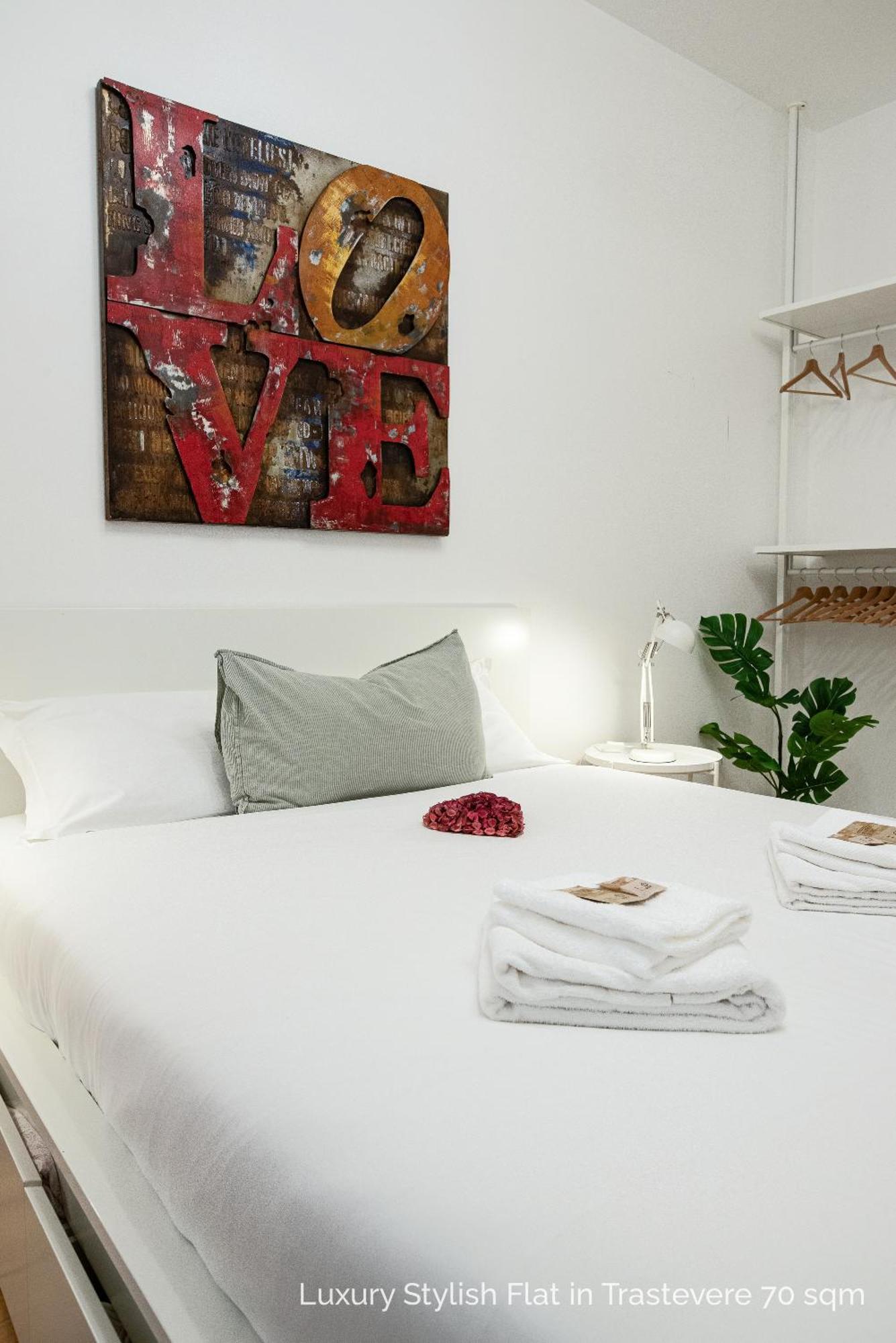 La Dolce Vita - Luxury Stylish Flats In Trastevere 70-90Sqm Рим Экстерьер фото
